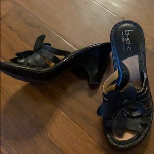 Women’s size 6 heels